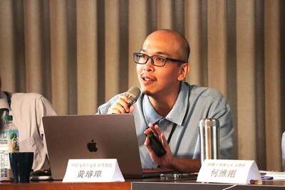 中正大學中文系黃璿璋教授。