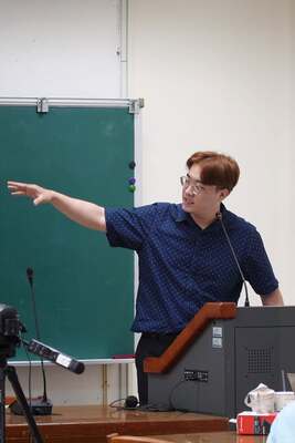 論文發表人林育葆同學